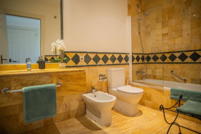 Image No.18-2 Bed Apartment for sale