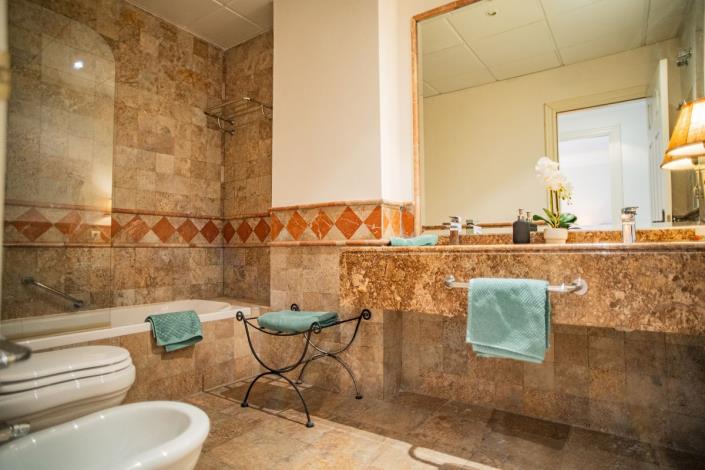 Image No.23-2 Bed Apartment for sale