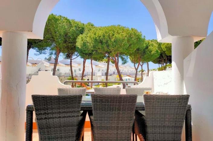 Image No.8-2 Bed Townhouse for sale