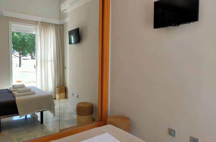 Image No.11-2 Bed Townhouse for sale