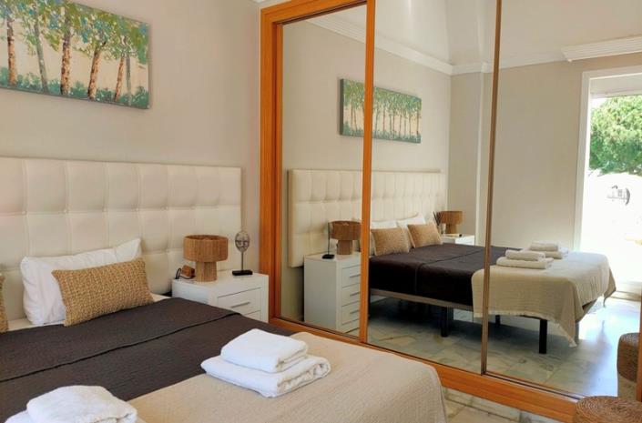 Image No.12-2 Bed Townhouse for sale