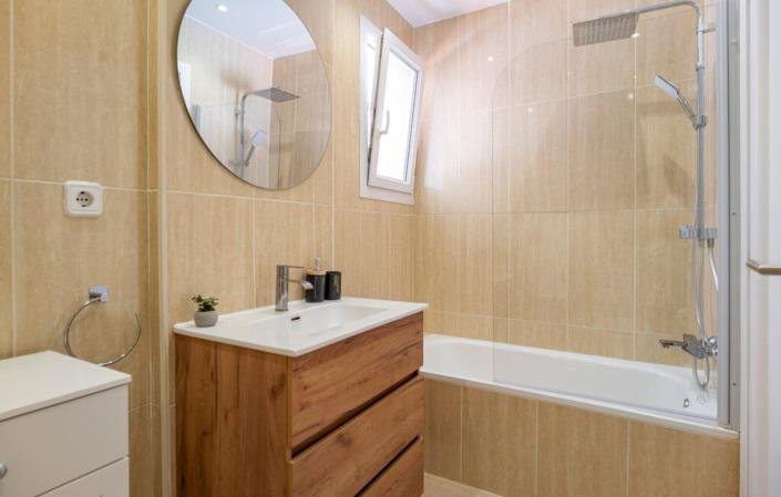 Image No.13-2 Bed Apartment for sale