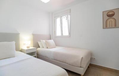 10-bb915d1cb19341576dcdc994b81ab9c5