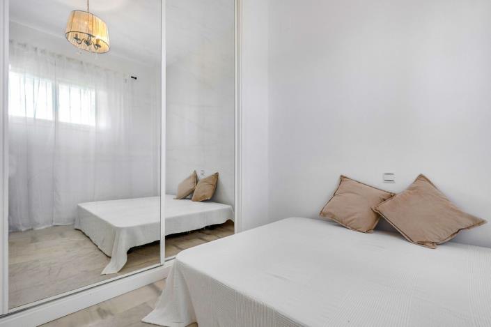 Image No.17-2 Bed Apartment for sale