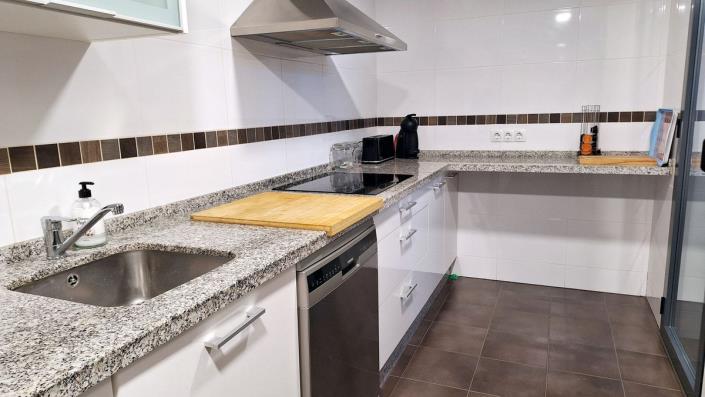 Image No.9-Appartement de 2 chambres à vendre à Estepona