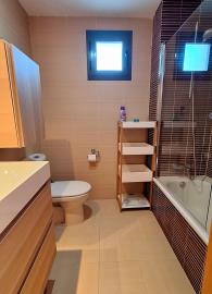 16-ec67b526875bf0124b6ce4328a754439