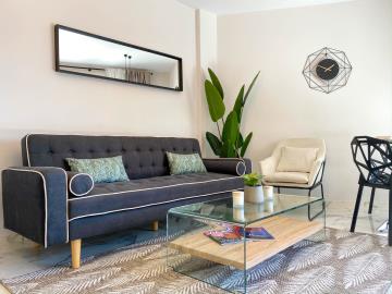 8-e64a9055bba3e77ac8aca3b893cdf826