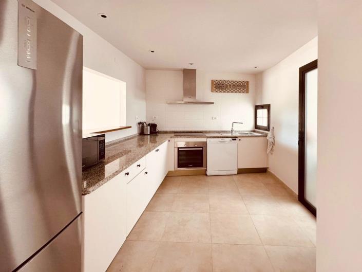 Image No.8-2 Bed Apartment for sale