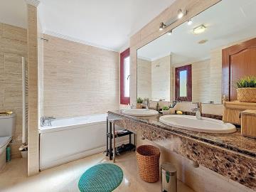 22-bcf8e6250e0bab365f900a8ac31ac040