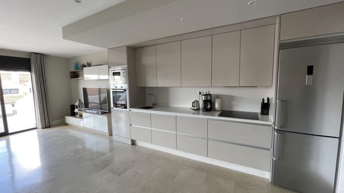 Image No.8-2 Bed Apartment for sale