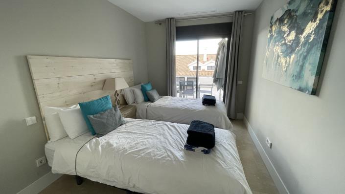 Image No.12-2 Bed Apartment for sale