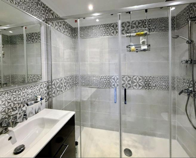 Image No.12-2 Bed Apartment for sale