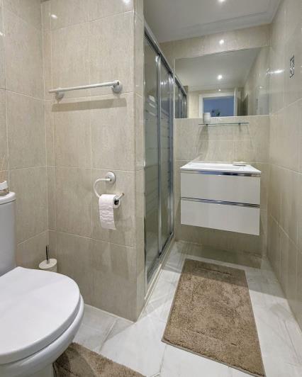 Image No.15-2 Bed Apartment for sale