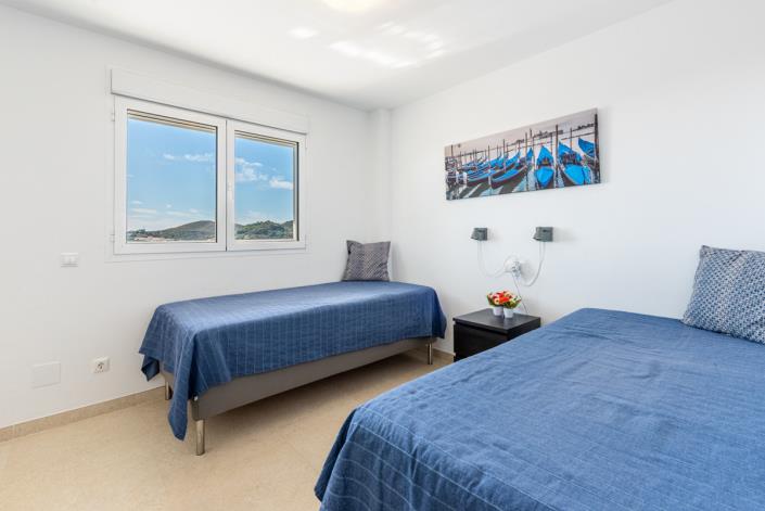 Image No.11-3 Bed Apartment for sale