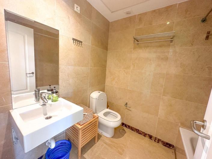 Image No.11-2 Bed Apartment for sale