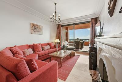 12-9d2414e6554ff283a7dbb3894364f2bd