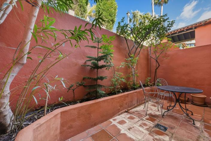 Image No.26-2 Bed Apartment for sale