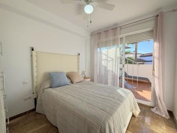 16-933207cc311deb5b807001b3861e3675