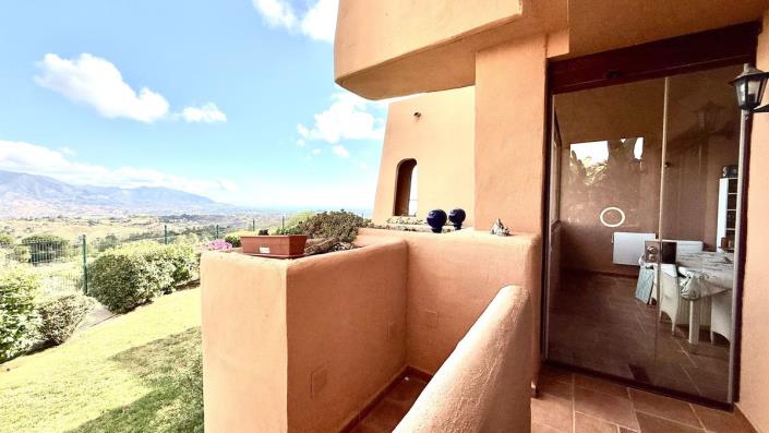 Image No.3-Appartement de 2 chambres à vendre à Elviria