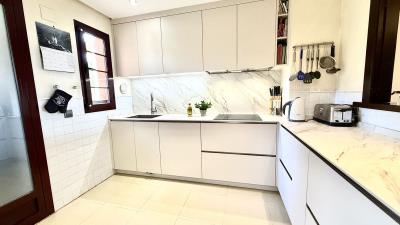 10-bb915d1cb19341576dcdc994b81ab9c5