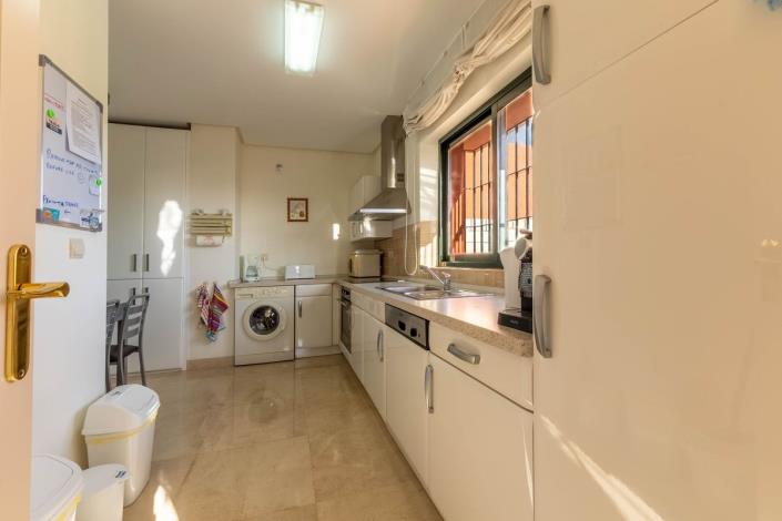 Image No.7-Appartement de 2 chambres à vendre à Calahonda