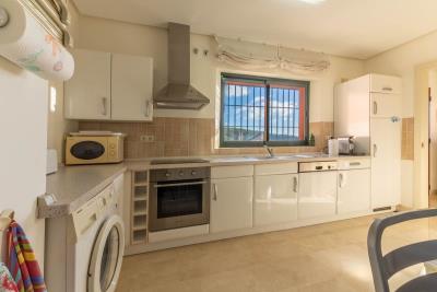 8-e64a9055bba3e77ac8aca3b893cdf826