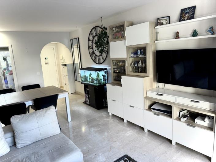 Image No.8-3 Bed Apartment for sale