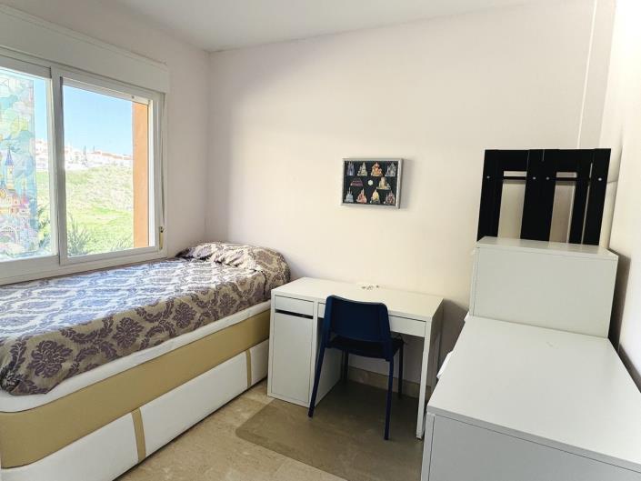 Image No.18-3 Bed Apartment for sale