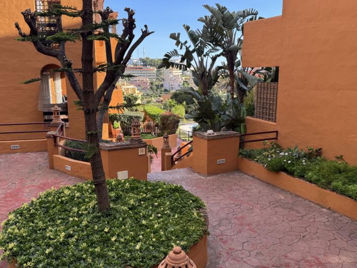 Image No.22-3 Bed Apartment for sale