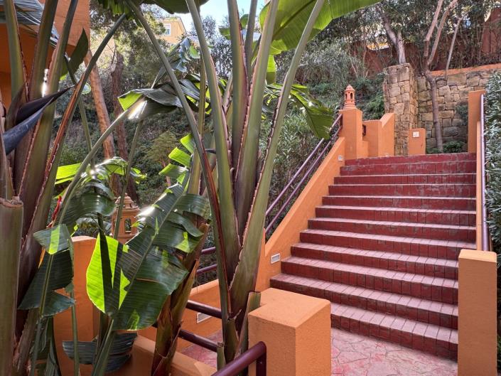 Image No.23-3 Bed Apartment for sale