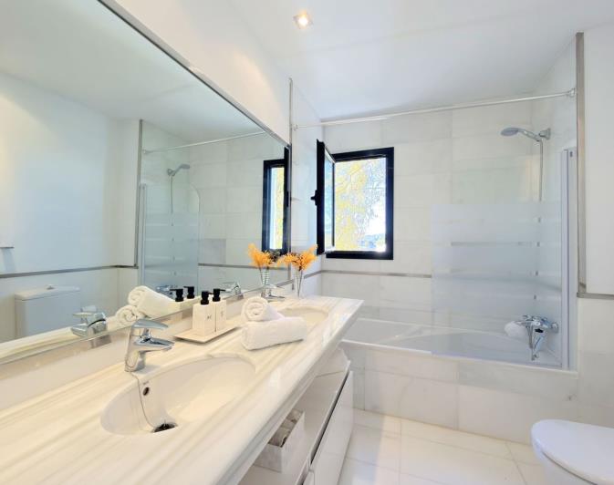 Image No.11-2 Bed Apartment for sale