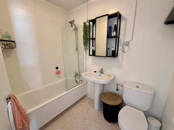 Image No.11-2 Bed Townhouse for sale