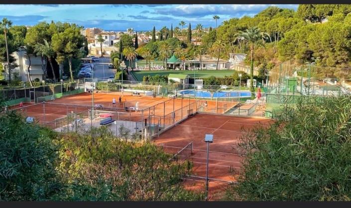 Image No.25-3 Bed Apartment for sale