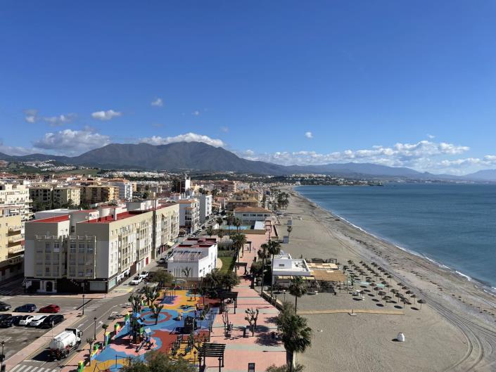 Image No.17-3 Bed Townhouse for sale