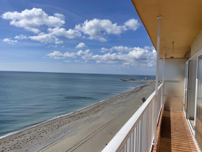 Image No.18-3 Bed Townhouse for sale