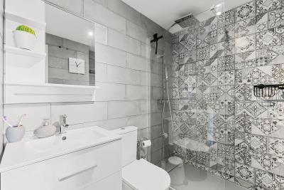 9-467d0cee5b725f3ef65f102a0c2e69c0