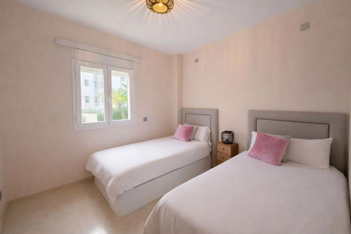 Image No.12-2 Bed Apartment for sale