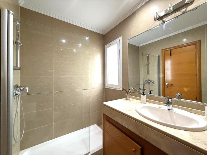 Image No.11-2 Bed Apartment for sale