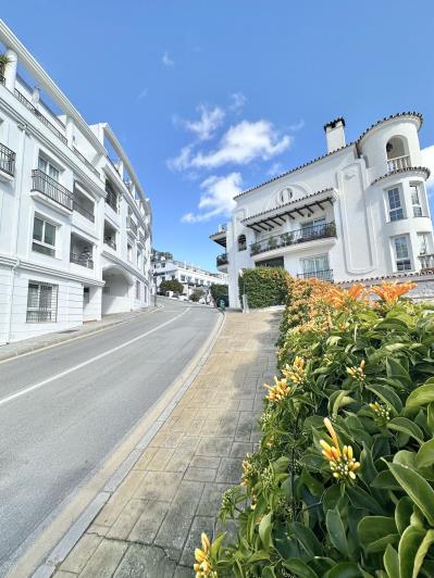 Image No.18-2 Bed Apartment for sale