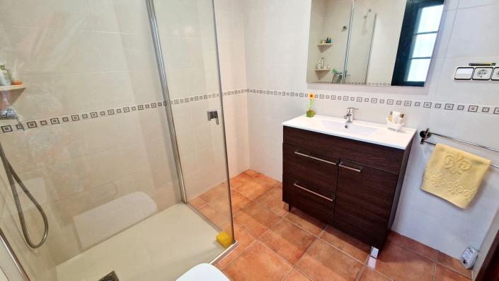 Image No.13-3 Bed Townhouse for sale