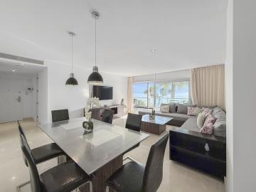 8-e64a9055bba3e77ac8aca3b893cdf826