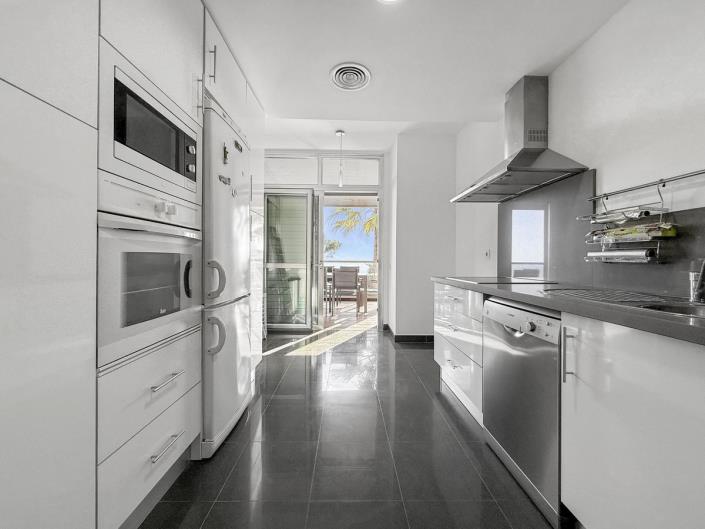 Image No.11-3 Bed Apartment for sale