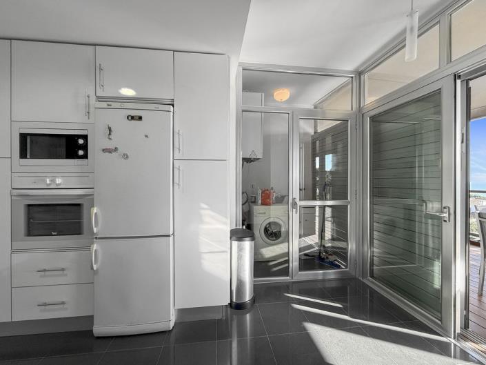 Image No.12-3 Bed Apartment for sale