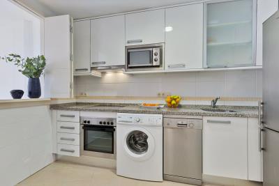 10-bb915d1cb19341576dcdc994b81ab9c5