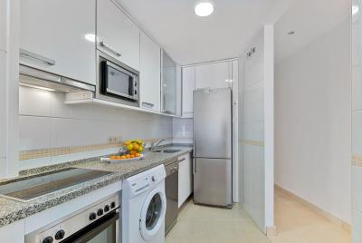 11-20939a0134ad724a8cb2a801094d15a4