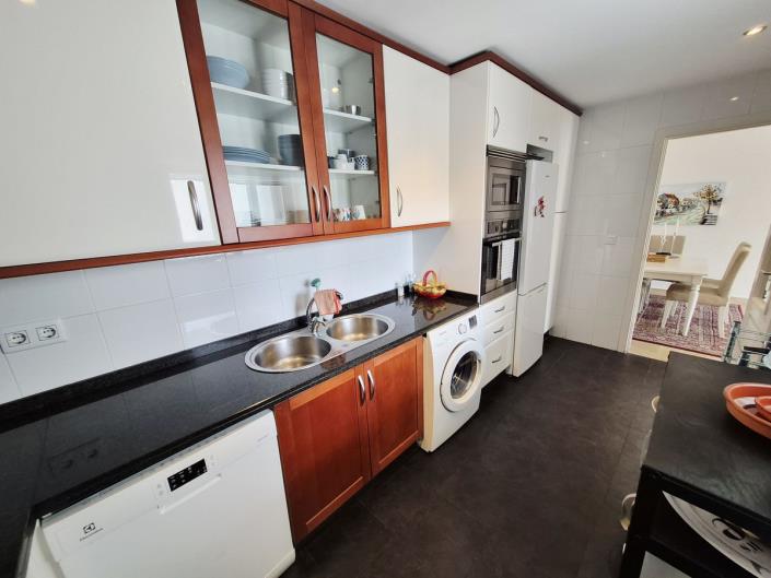 Image No.11-2 Bed Apartment for sale