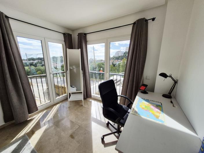 Image No.14-2 Bed Apartment for sale