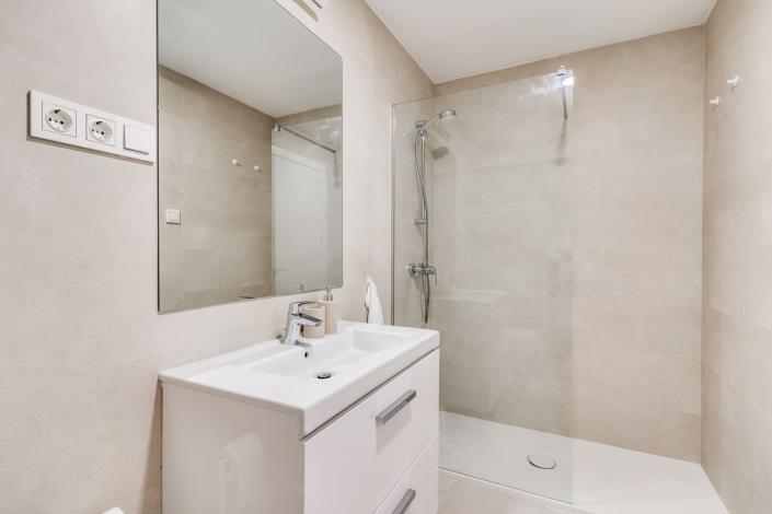 Image No.11-2 Bed Apartment for sale