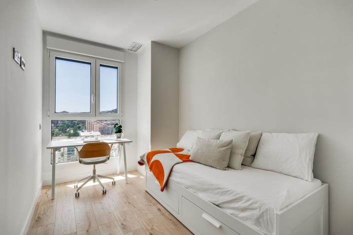 Image No.12-2 Bed Apartment for sale