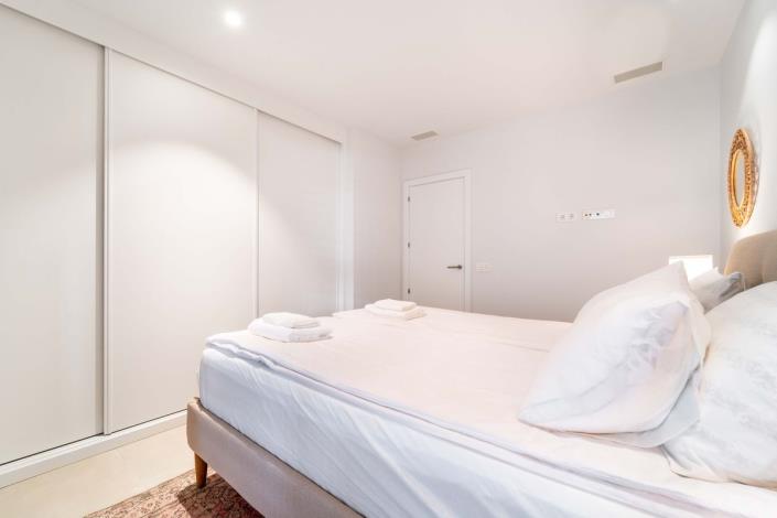 Image No.12-2 Bed Apartment for sale